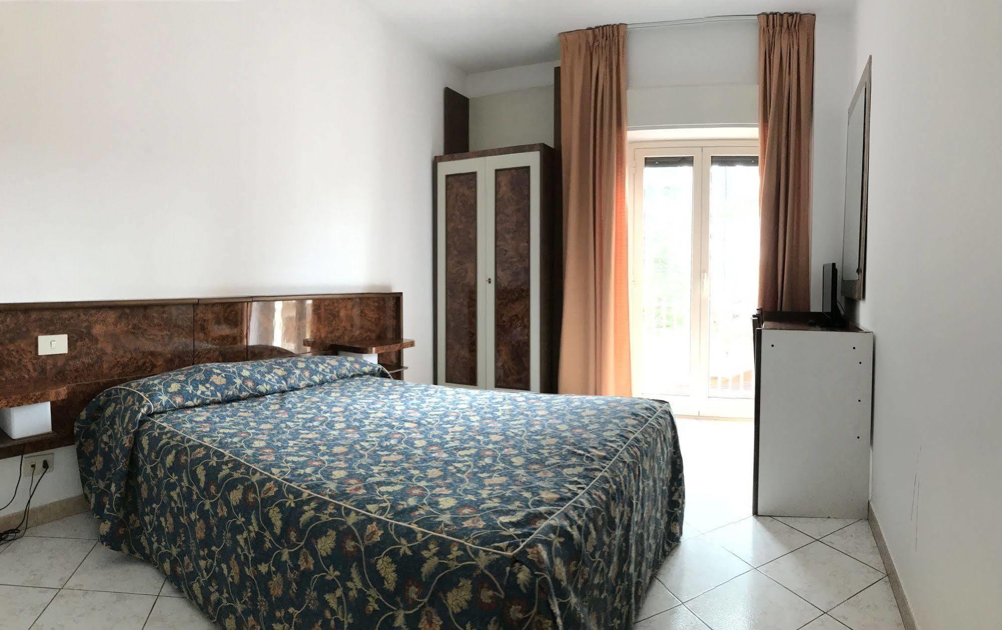 קמיליאטלו סילאנו Hotel Tasso מראה חיצוני תמונה