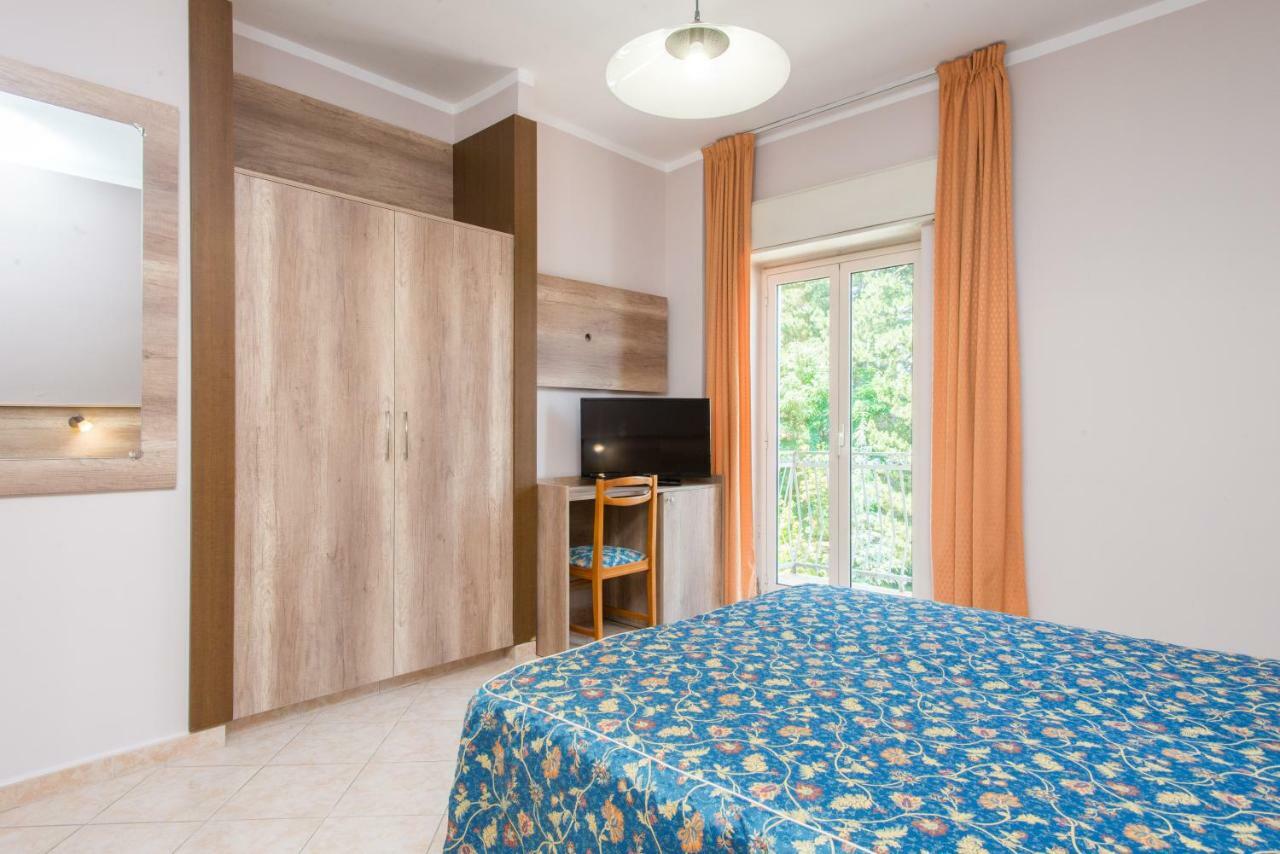 קמיליאטלו סילאנו Hotel Tasso מראה חיצוני תמונה